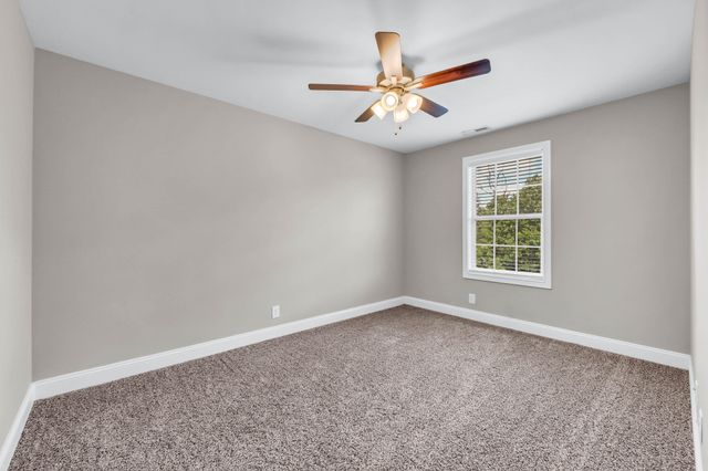 153 Tomahawk Pt, Clarksville, TN 37040