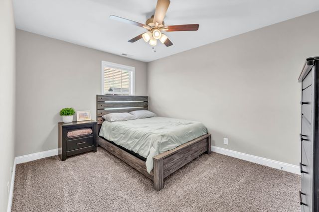 153 Tomahawk Pt, Clarksville, TN 37040