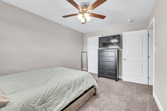 153 Tomahawk Pt, Clarksville, TN 37040