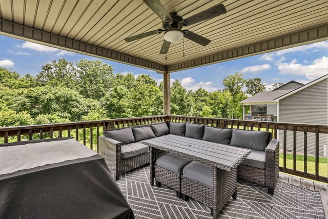 153 Tomahawk Pt, Clarksville, TN 37040