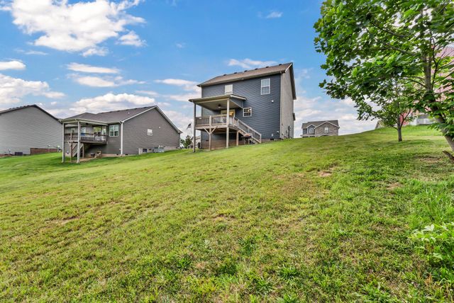 153 Tomahawk Pt, Clarksville, TN 37040
