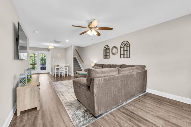 153 Tomahawk Pt, Clarksville, TN 37040