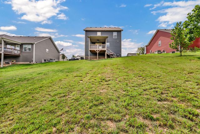 153 Tomahawk Pt, Clarksville, TN 37040
