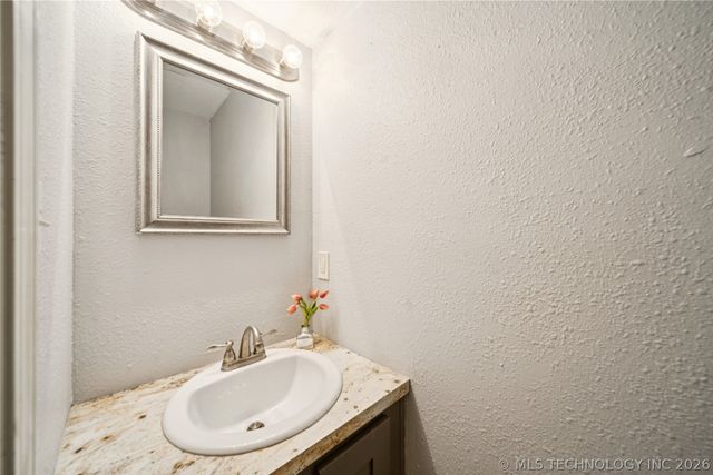 6510 S Memorial Drive 17G, Tulsa, OK 74133