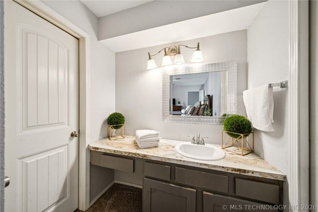 6510 S Memorial Drive 17G, Tulsa, OK 74133