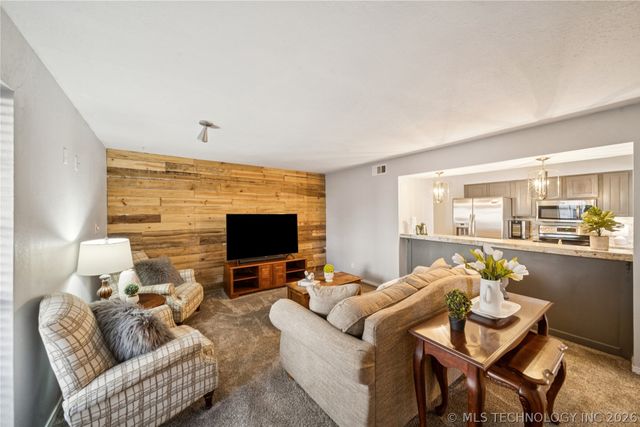 6510 S Memorial Drive 17G, Tulsa, OK 74133