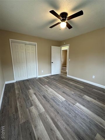 1006 E Almar St, Malden, MO 63860