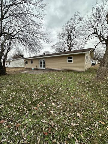 1006 E Almar St, Malden, MO 63860