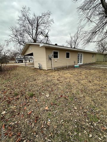 1006 E Almar St, Malden, MO 63860