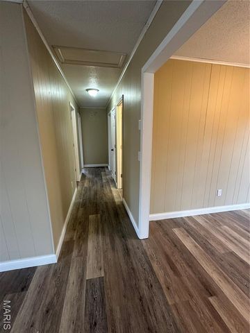 1006 E Almar St, Malden, MO 63860