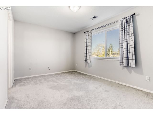 7242 Se HENDERSON St 3, Portland, OR 97206