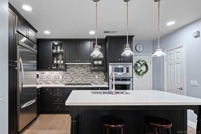 2873 Farragut Road, San Diego, CA 92106