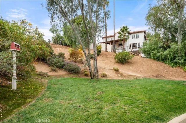 5051 Victoria Avenue, Riverside, CA 92506