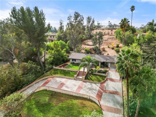 5051 Victoria Avenue, Riverside, CA 92506