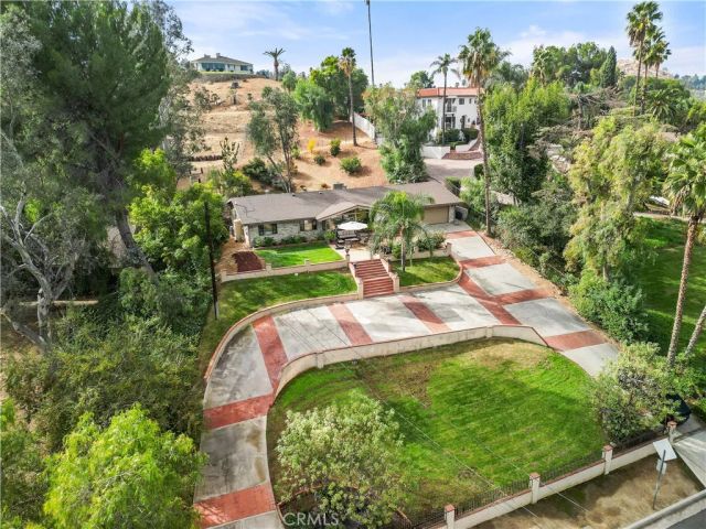 5051 Victoria Avenue, Riverside, CA 92506