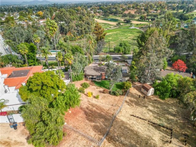 5051 Victoria Avenue, Riverside, CA 92506