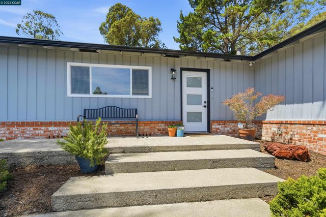 2297 Johanna Ct, Pinole, CA 94564