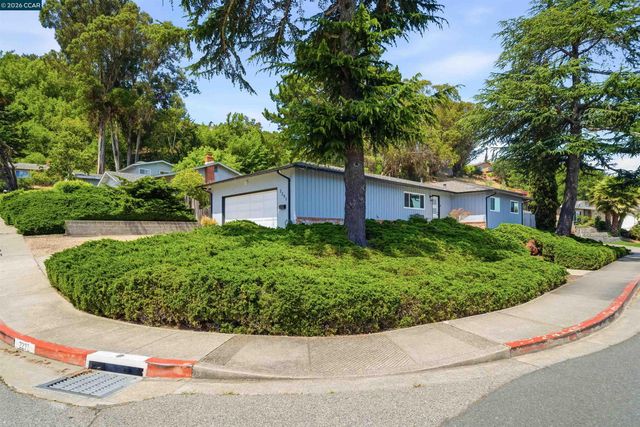 2297 Johanna Ct, Pinole, CA 94564