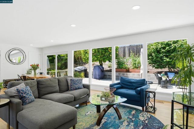2297 Johanna Ct, Pinole, CA 94564