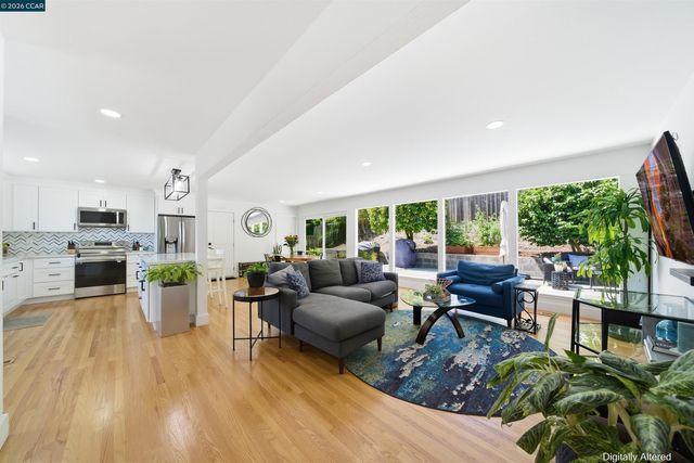 2297 Johanna Ct, Pinole, CA 94564