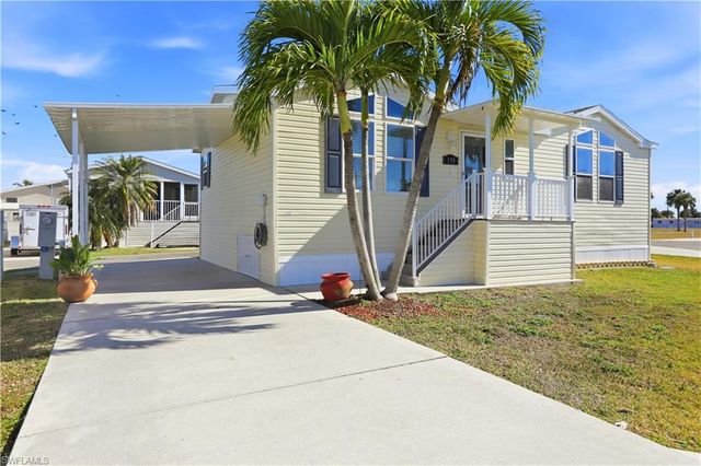 158 Nanaimo TRL, Fort Myers Beach, FL 33931