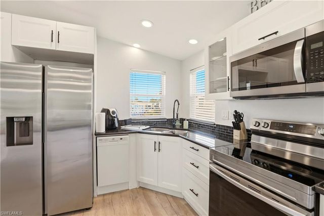 158 Nanaimo TRL, Fort Myers Beach, FL 33931