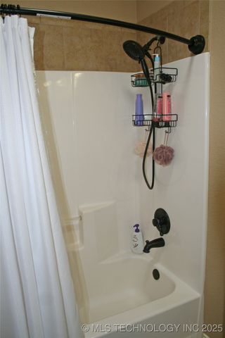 412 Wandering, Ardmore, OK 73401