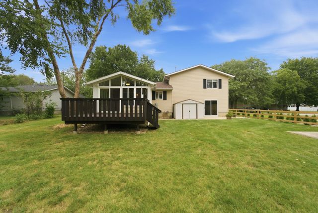 1520 Danish Drive, Cedar Falls, IA 50613