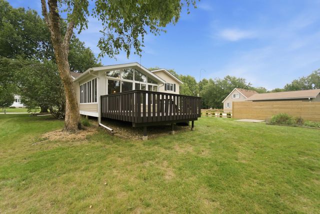 1520 Danish Drive, Cedar Falls, IA 50613