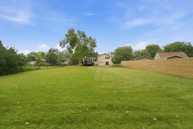 1520 Danish Drive, Cedar Falls, IA 50613