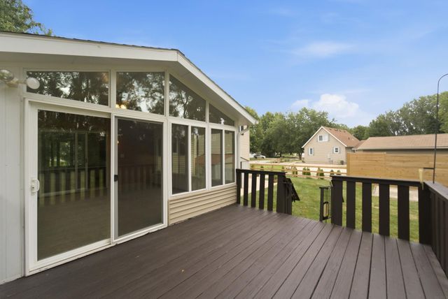 1520 Danish Drive, Cedar Falls, IA 50613