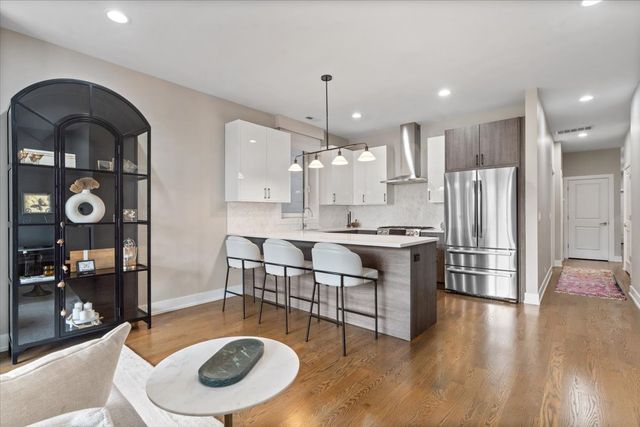 815 N PAULINA Street 2N, Chicago, IL 60622
