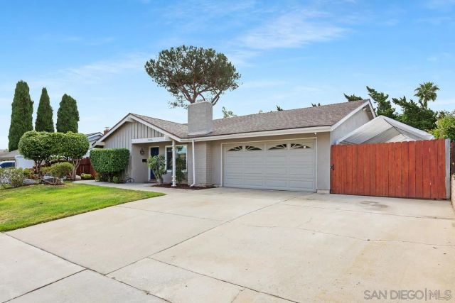 1531 Oak Hill Dr, Escondido, CA 92027