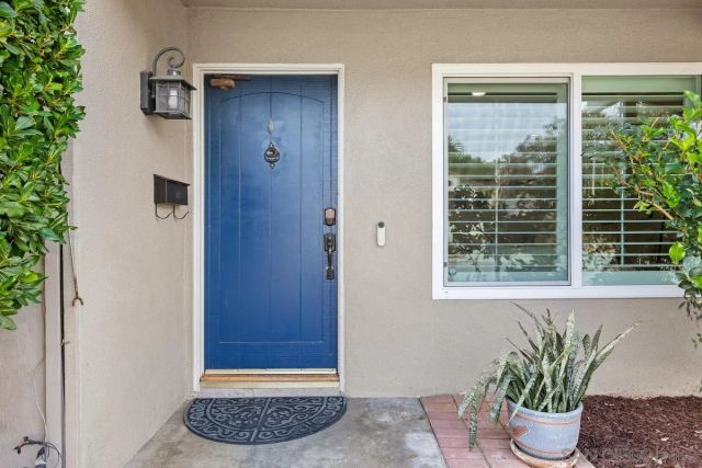 1531 Oak Hill Dr, Escondido, CA 92027