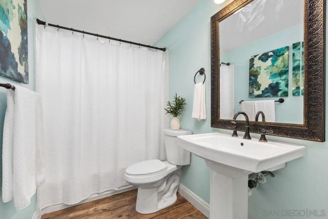 1531 Oak Hill Dr, Escondido, CA 92027