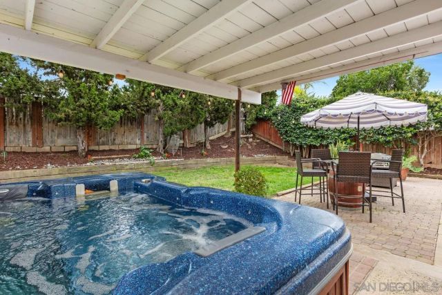 1531 Oak Hill Dr, Escondido, CA 92027