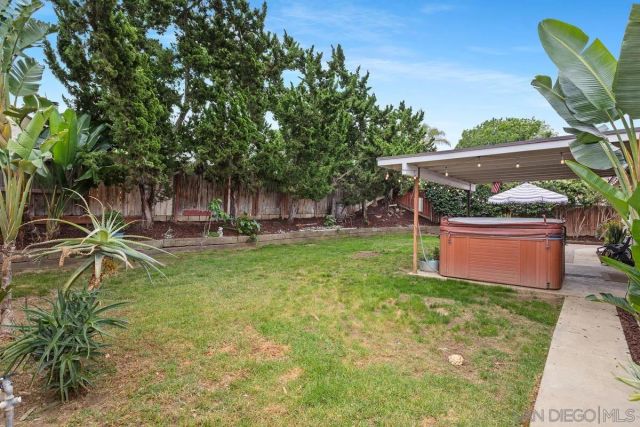 1531 Oak Hill Dr, Escondido, CA 92027