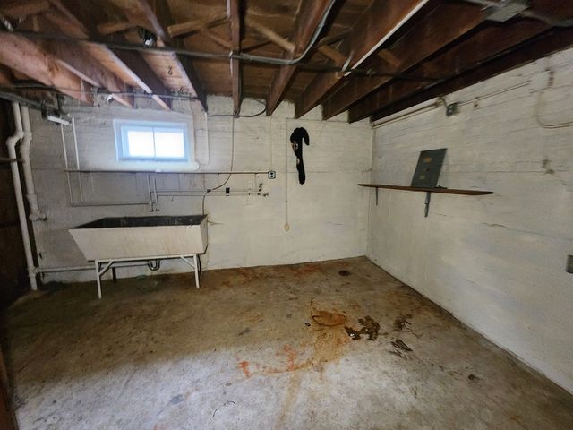 9614 S Maplewood Avenue, Evergreen Park, IL 60805