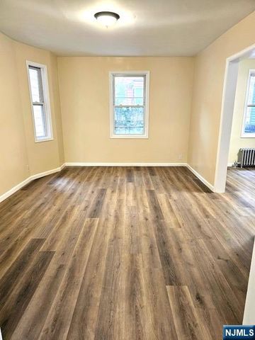215 Jewett Avenue, Jersey City, NJ 07304