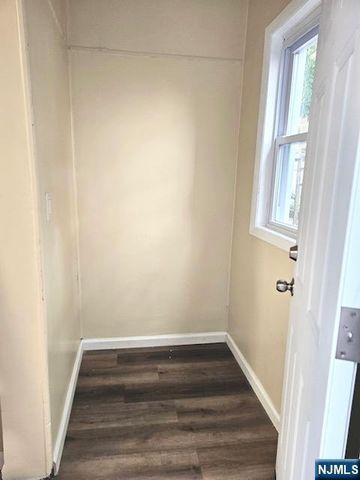 215 Jewett Avenue, Jersey City, NJ 07304