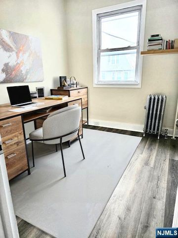 215 Jewett Avenue, Jersey City, NJ 07304