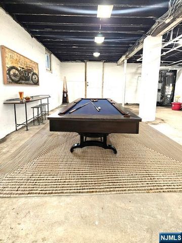 215 Jewett Avenue, Jersey City, NJ 07304