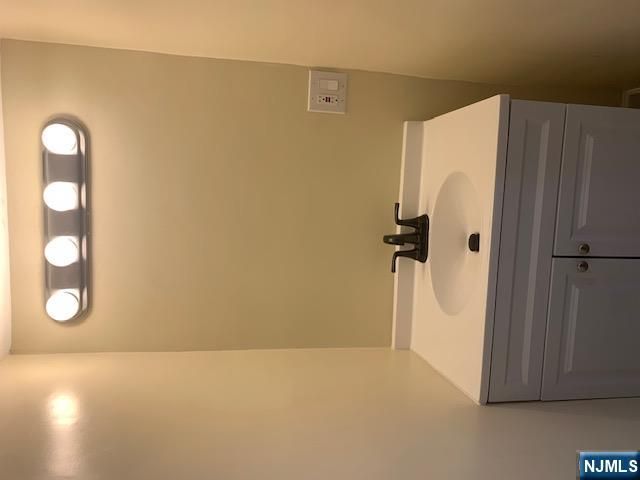 215 Jewett Avenue, Jersey City, NJ 07304