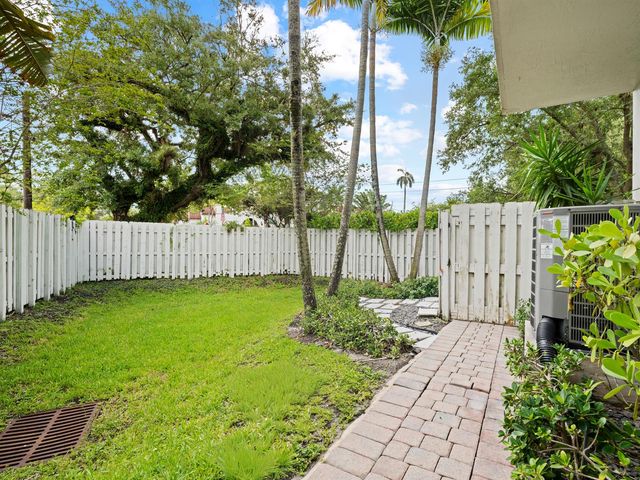 1101 Waverly Road, Fort Lauderdale, FL 33312