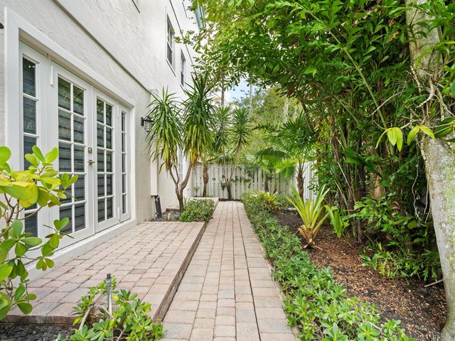 1101 Waverly Road, Fort Lauderdale, FL 33312