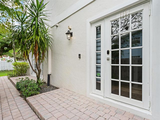 1101 Waverly Road, Fort Lauderdale, FL 33312