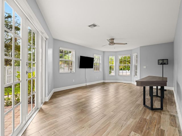 1101 Waverly Road, Fort Lauderdale, FL 33312