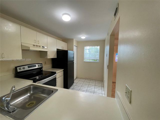 426 NE 210th Cir Terrace 1032, Miami, FL 33179