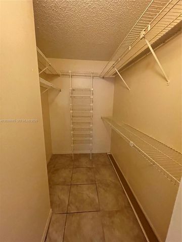 426 NE 210th Cir Terrace 1032, Miami, FL 33179