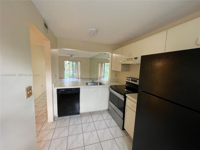426 NE 210th Cir Terrace 1032, Miami, FL 33179